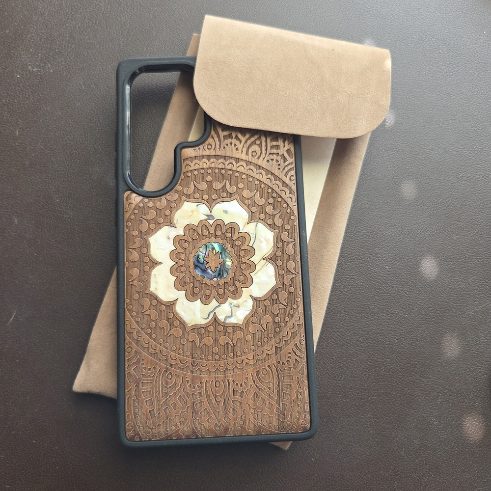 S25 Ultra Mandala Wood Phone Case Shell Inlay NIB Never Used - Picture 9 of 9